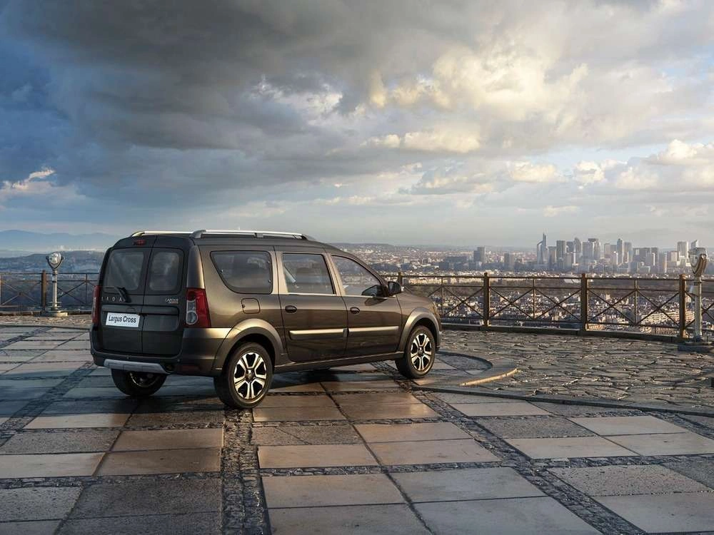 Lada Largus Cross - фото №13