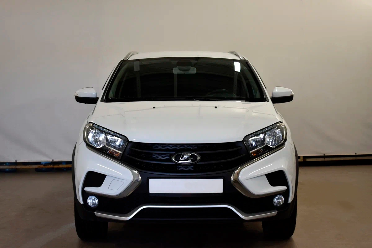Lada Xray Cross - фото №1