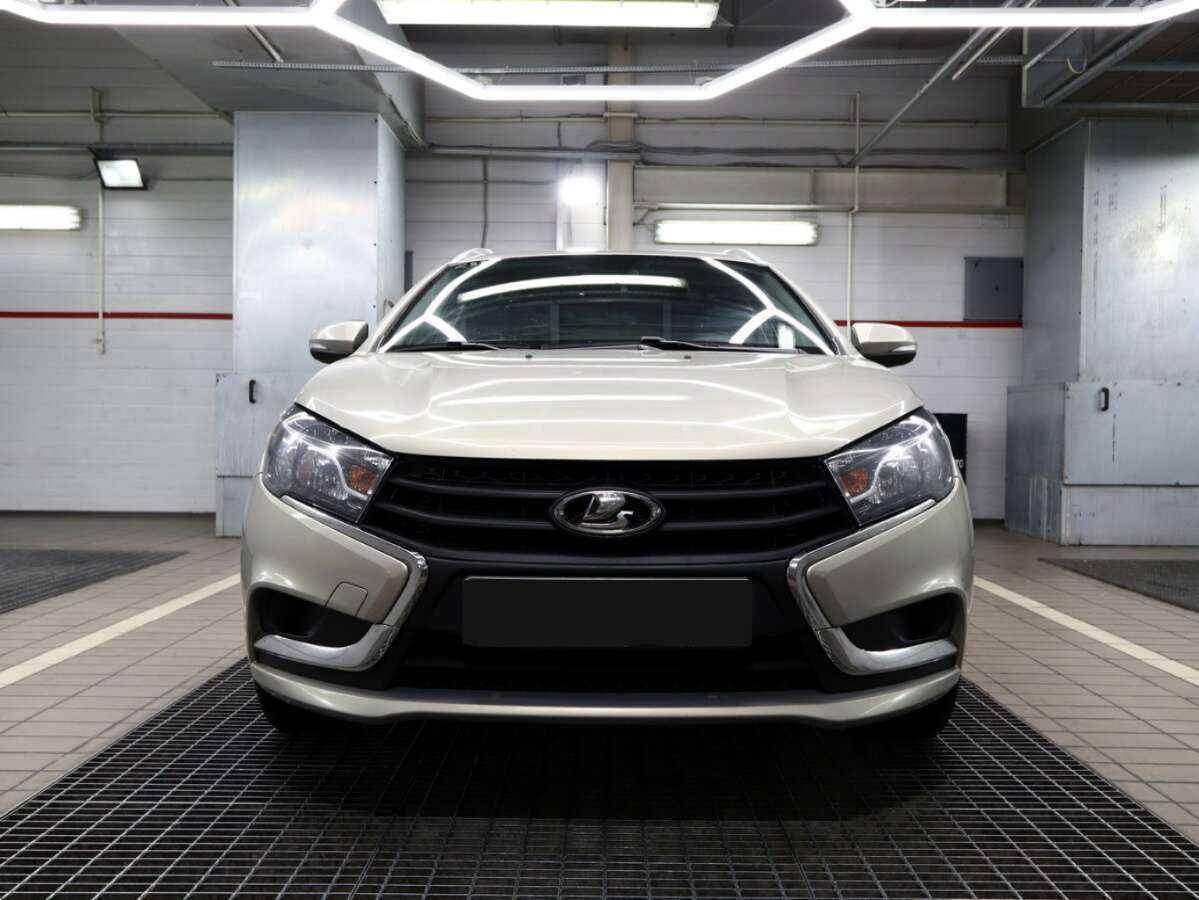 Lada (ВАЗ) Vesta SW, 2020 - фото №2